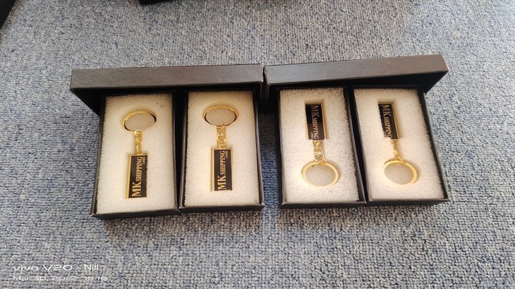 Custom Gift Items & Signage Solutions by Blue Dots