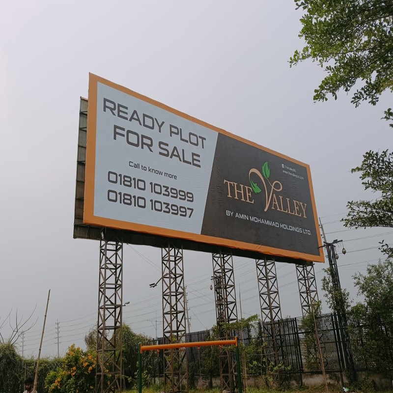 Non-LED Billboard Signs – Maximum Impact, Minimal Maintenance